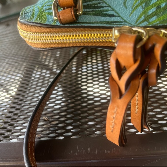 Dooney &Bourke CrossBody coated cotton print - Picture 6 of 10